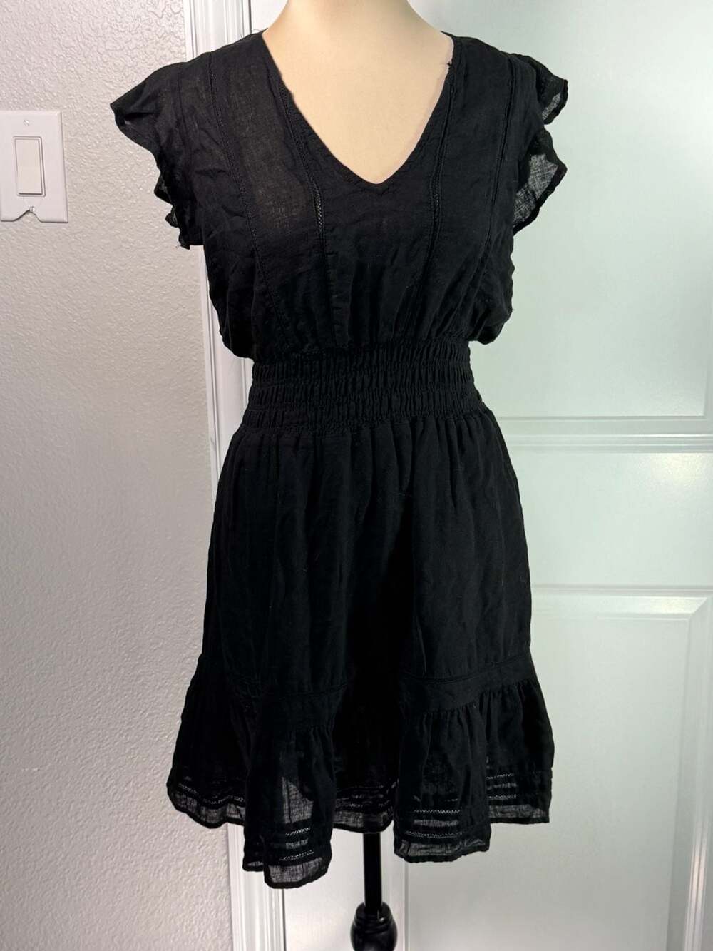 Rails Tara Smocked Mini Dress Size S Black Flutter Sleeve Lace Detail